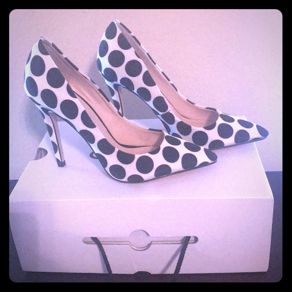 Aldo Black and White Polka Dot Pump
